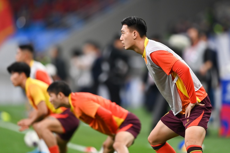 足球報(bào)：張玉寧、蔣圣龍均有不同程度傷病，伊萬未讓在熱身賽出場