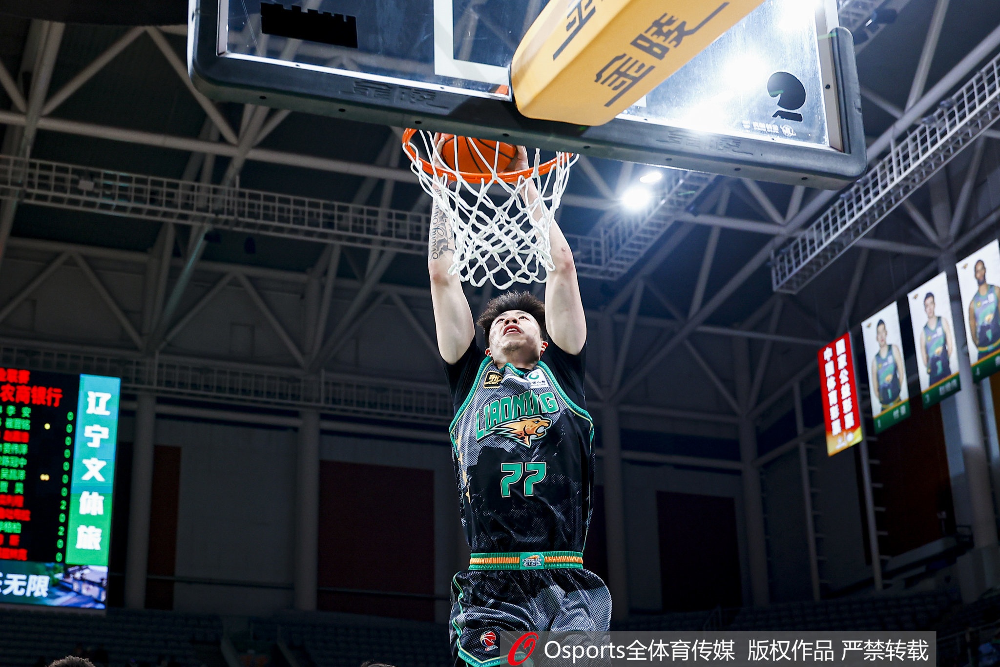 合理且高效！張鎮(zhèn)麟出場(chǎng)24分鐘10中6得12分&送6助攻 正負(fù)值+28